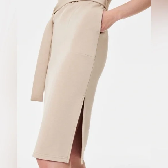SPANX AirEssentials Tank‎ Dress Tahini Scuba Knit Sleeveless Belted NWT Size L - Picture 3 of 8